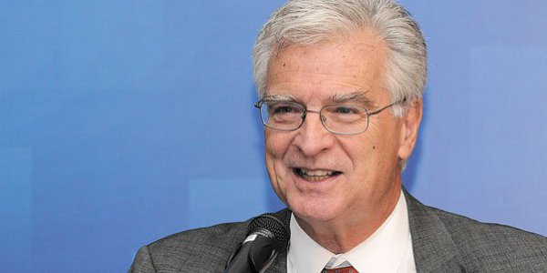 Economista Andras Uthoff: “Afp han demostrado su fracaso y gobierno replica con soluciones paliativas a 30 ó 40 años”