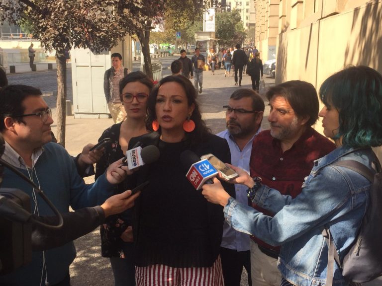 Diputada Marisela Santibáñez (PC) envía a comisión de ética a diputado Leonidas Romero (RN) por ofensivas declaraciones contra el matrimonio igualitario