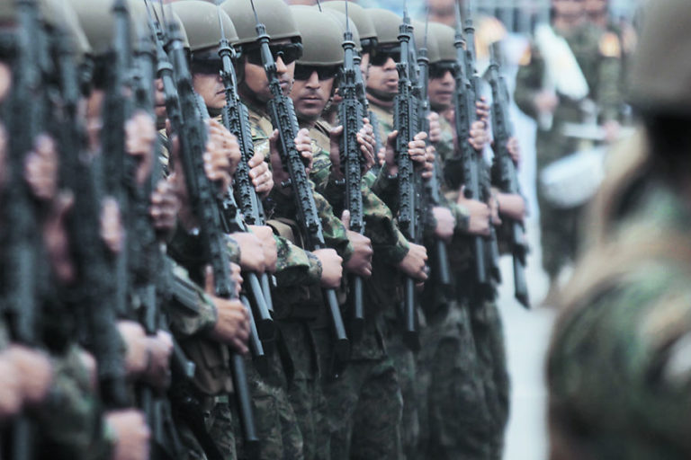 POR LAS ANCHAS ALAMEDAS: “Espiando desde el Ejército”.