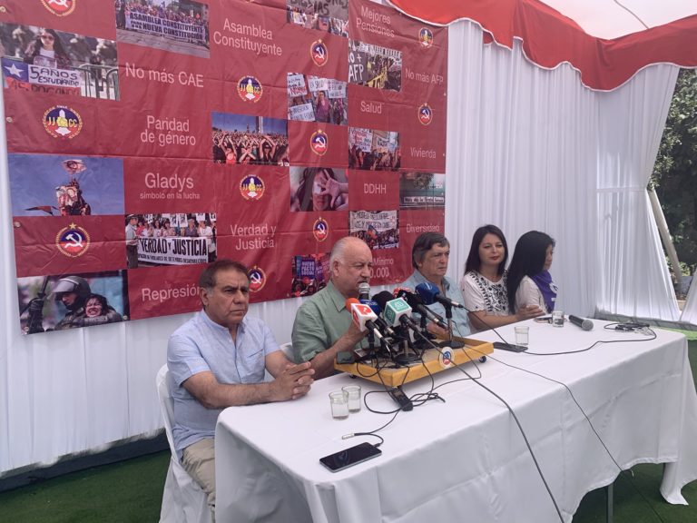 Comunistas entregaron proyecciones políticas para el 2020 y anuncian presentación ante Corte Penal Internacional contra Piñera