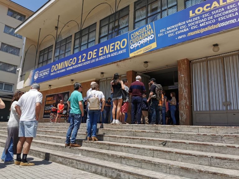 Osorno realizó consulta ciudadana con amplio respaldo a nueva Constitución y fin a la concesión del agua a Essal. Conozca comunicado Mesa de Unidad Social