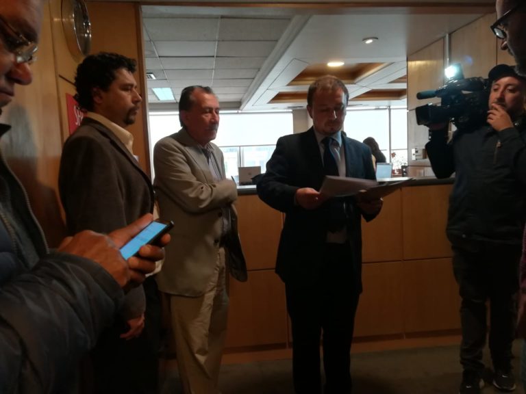 Valparaíso: Denuncian propaganda ilegal a favor del rechazo en la locomoción colectiva