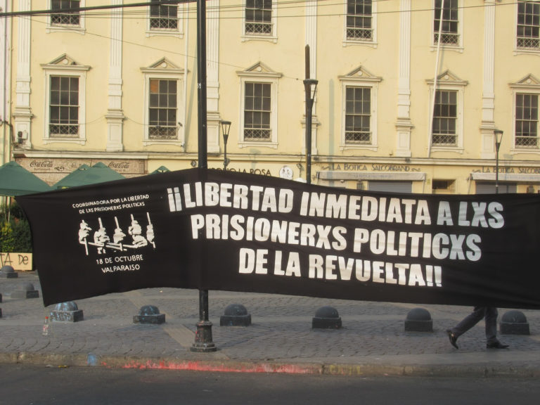 Destacados artistas chilenos llaman a la solidaridad con los jóvenes detenidos en el contexto de las protestas tras estallido social