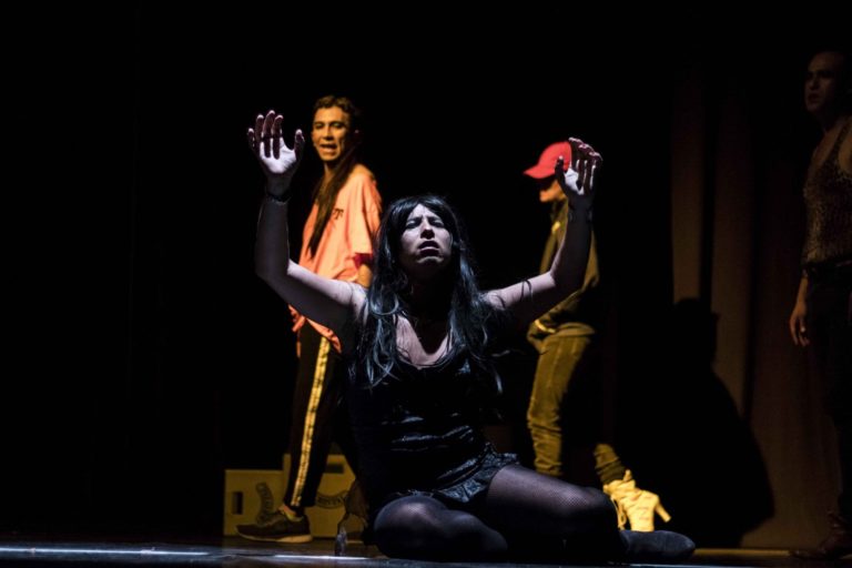MUTIS POR EL FORO: Tras el telón, el teatro chileno se organiza.