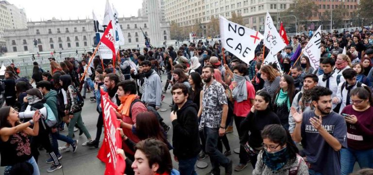 Estudio fundación Sol: Morosidad de personas que pagan CAE supera el 44%