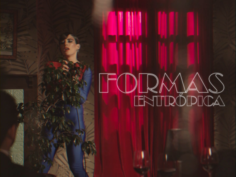 Música Nueva: Entrópica lanza video “Formas”, recreando visita de Grace Jones a TV chilena, y celebra nominaciones a premios Pulsar.