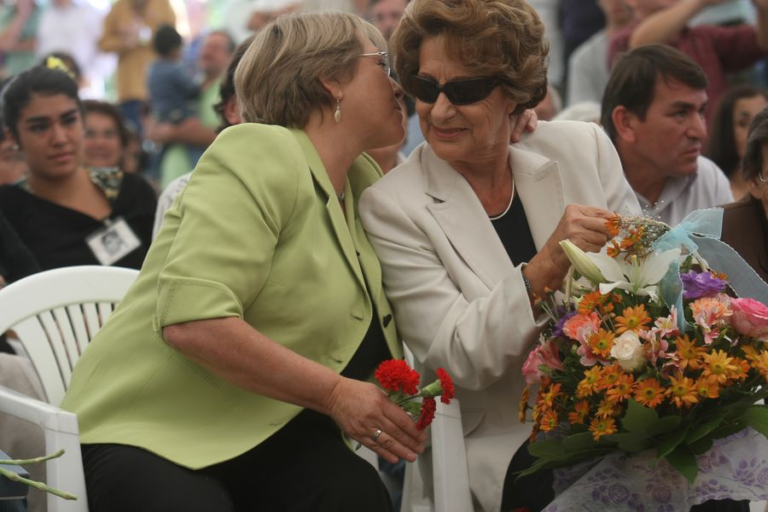 Como una mujer presente en las luchas democráticas y por los DD.HH. recuerdan a Ángela Jeria