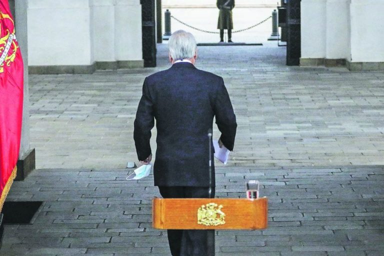 Hay una incapacidad del presidente Piñera de escuchar  y entablar un dialogo ciudadano señala Claudia Pascual