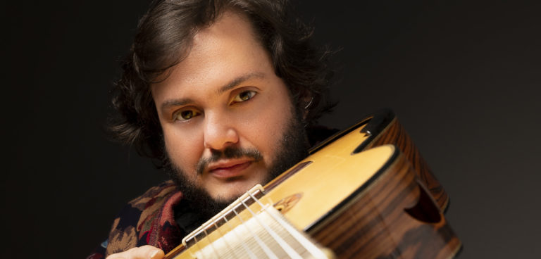 Ciclo de guitarristas: Yamandú Costa participa hoy en diálogo por streaming