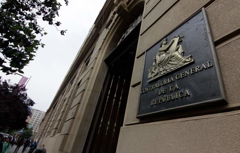 Presentan en Contraloría denuncias por intervencionismo de presidente del Consejo para la Transparencia y abuso laboral en Sernapesca