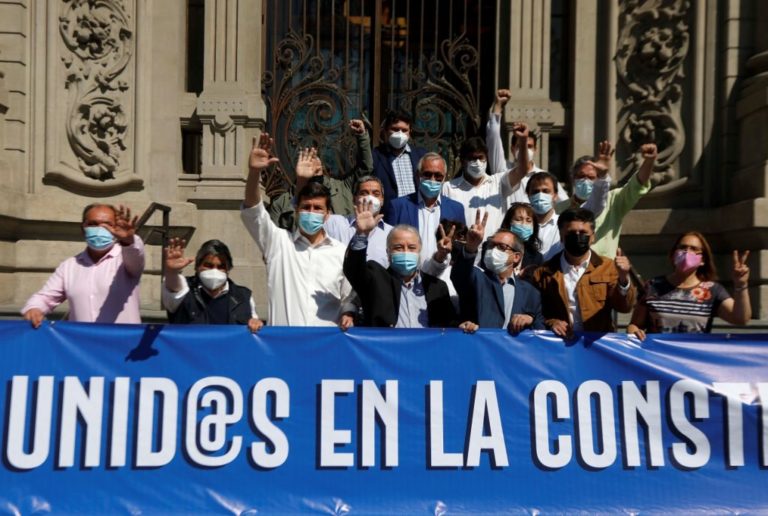 Alcaldes/as presentan propuesta para un acuerdo en el proceso constituyente y llaman a la unidad de las fuerzas progresistas, democráticas y de izquierda