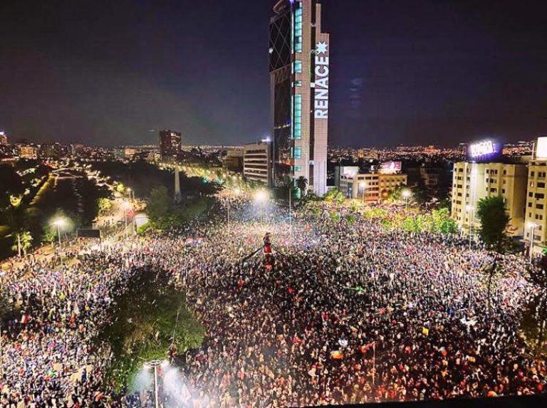 Actores sociales, políticos y de los DD.HH. resaltan valor histórico del triunfo en plebiscito constitucional