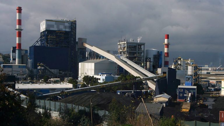 Tierra Colorada: Trabajadores de Bocamina 1 demandan garantías tras cierre de la termoeléctrica.