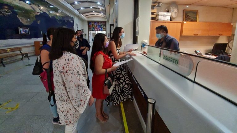 Concejala Irací Hassler pide urgente intervención de autoridades para evitar cierre irregular y fuera de plazo de colegio Santa Bernardita