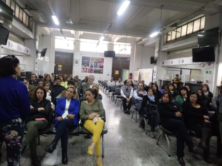 Tierra Colorada: Funcionarios de la Dirección del trabajo celebran aumento de contratos de planta en un 70%.