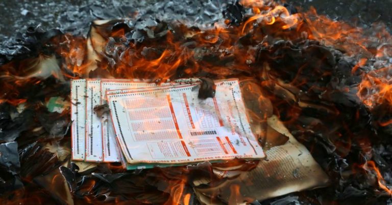 Juventudes: Prueba de admisión universitaria PTU registró su inscripción más baja en los últimos 10 años.