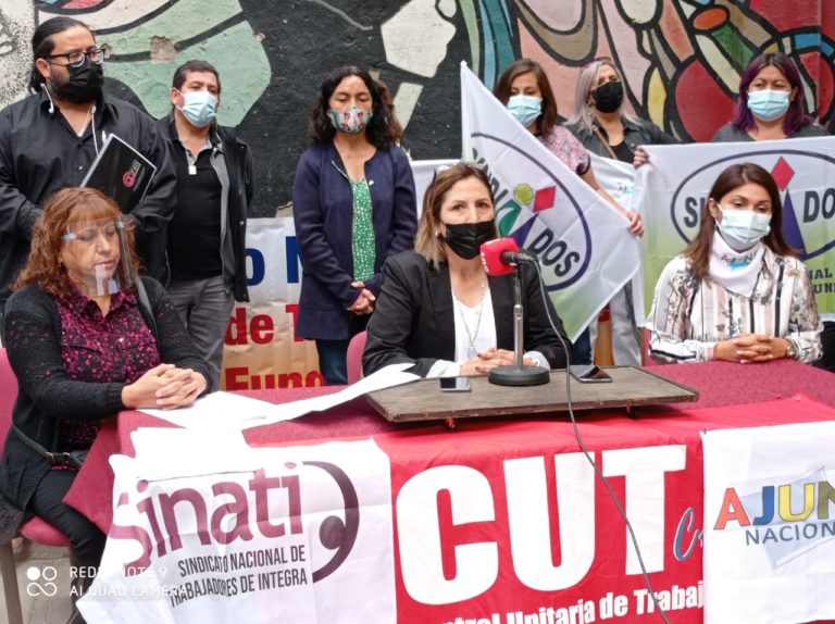 Gremios de educación afiliados a la CUT piden al Mineduc inmediata suspensión de clases presenciales