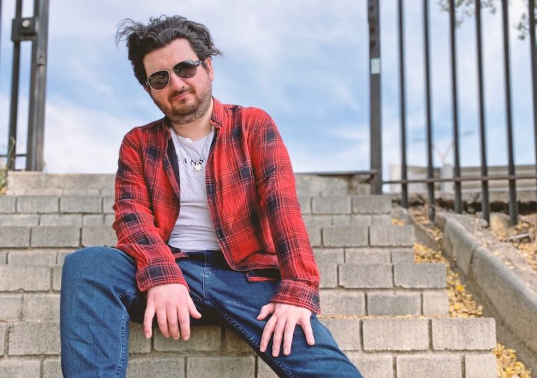 Música Nueva: Daniel Chiang presenta “Veneno” su single más íntimo y oscuro.