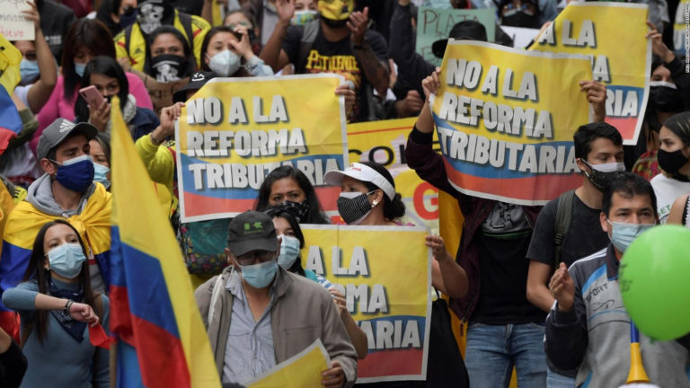 Neoliberalismo: Misma causa para el estallido social Colombiano; igual que en Chile, graves violaciones a los DD.HH.