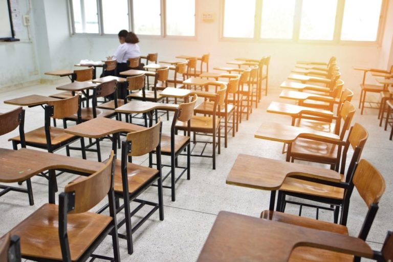 Juventudes: El aumento de la deserción escolar en la perspectiva del Centro de Estudios Saberes Docentes de la Universidad de Chile.