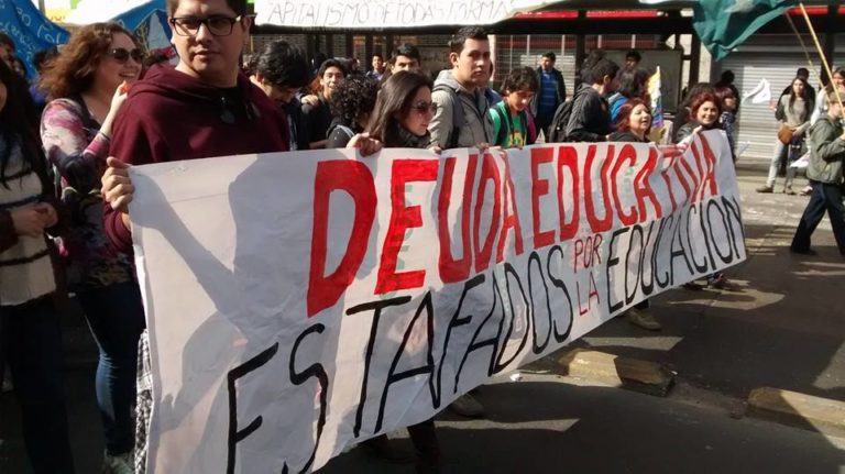 Juventudes: Estudio Jurídico Defensa Educación ha eliminado cerca de 5.000 millones de pesos a favor de deudores estudiantiles.
