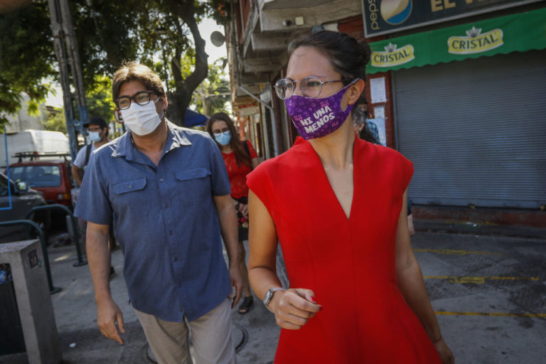 Irací Hassler: “La alcaldía constituyente es para transformar la calidad de vida de las y los santiaguinos”