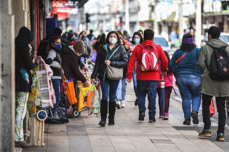 Tierra Colorada: Funcionarios de la salud en la Araucanía, alertan alta positividad en casos por Covid.