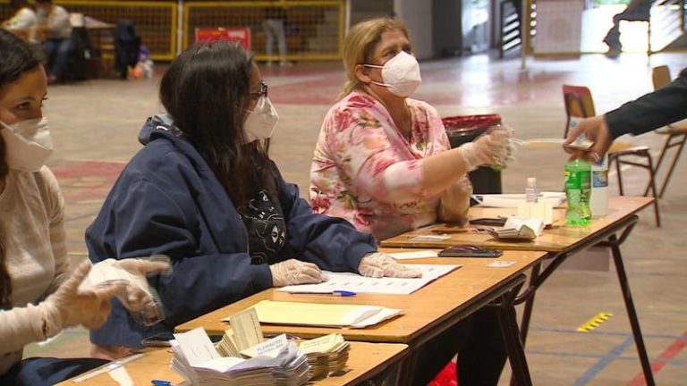 En Ruta: A días de la histórica votación, especialistas se pronuncian sobre las expectativas en la participación.