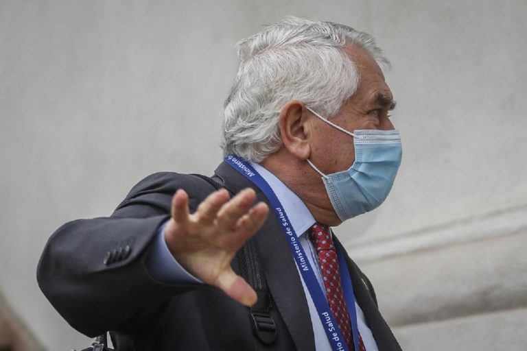 Confusam respalda interpelación a ministro de Salud por manejo de la crisis sanitaria