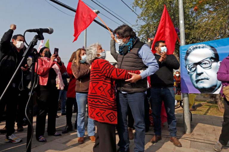 Lo que se juega este domingo es sentar un precedente histórico para que la ciudadanía logre vencer el modelo de la Dictadura señala Lautaro Carmona