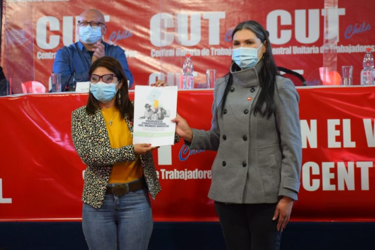 CUT recibió “Propuesta Constitucional del Mundo Sindical”
