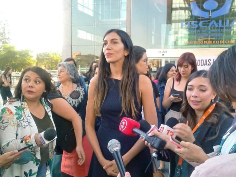 Bárbara Sepúlveda denuncia campaña soterrada que busca dejar finalmente vigente la Constitución de Pinochet