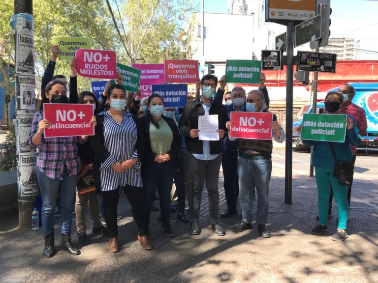 Vecinos y concejales de Recoleta demandan acción del gobierno y la policía para frenar ola delictual en Bellavista