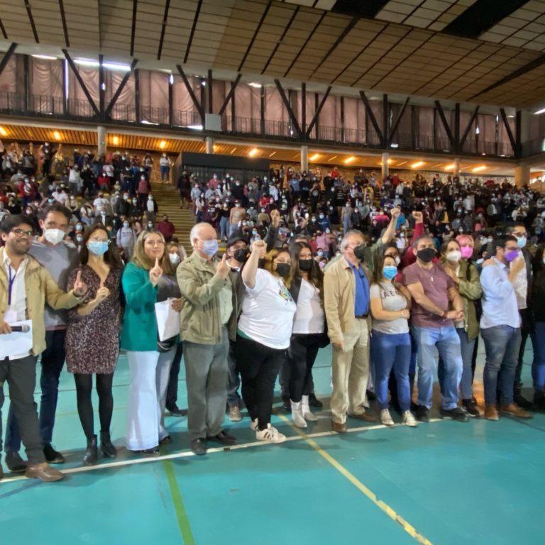 Teillier: “La organización ciudadana es vital para enfrentar el drama humano que representa la falta de viviendas, especialmente en la región metropolitana”