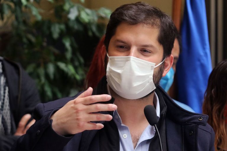 El potente discurso de Boric en el marco de la votación por el cuarto retiro: “Recorriendo Chile nos hemos encontrado con miles de familias que siguen acogotadas en deudas, que siguen pasándola mal”