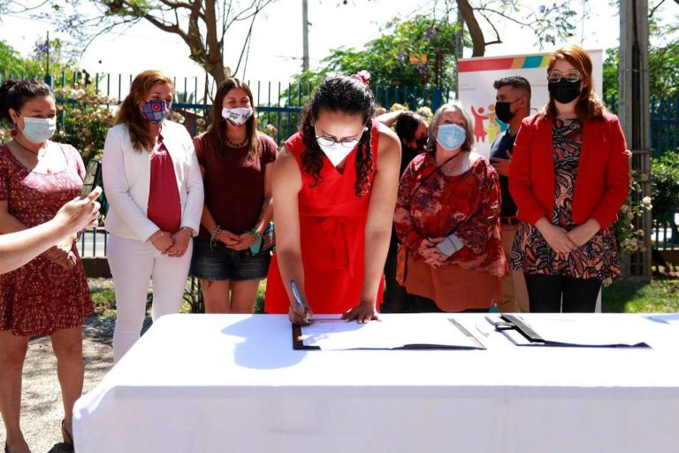 Lo Espejo también se compromete contra la violencia de género