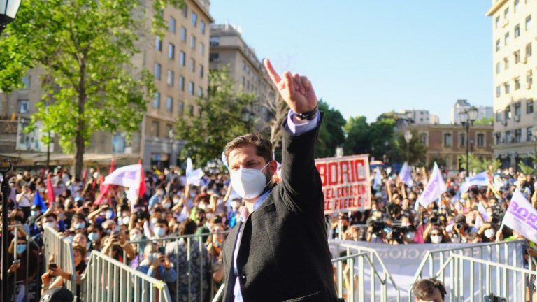 El decidido respaldo del mundo de la educación a Boric