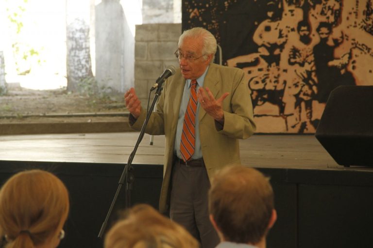 Pesar por fallecimiento de Roberto Garretón, premio nacional de DD.HH.