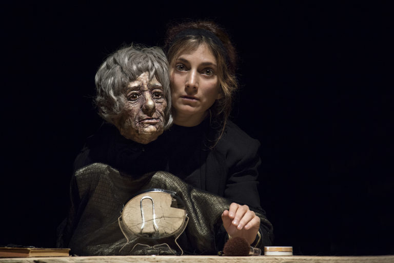 Mutis por el Foro: La premiada Chaika vuelve a Teatro Finis Terrae