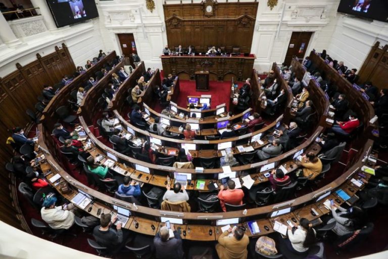 Barraza señala que a pesar de las trabas de los sectores neoliberales hay normas que serán fundamentales para cambiar la fisonomía del Estado
