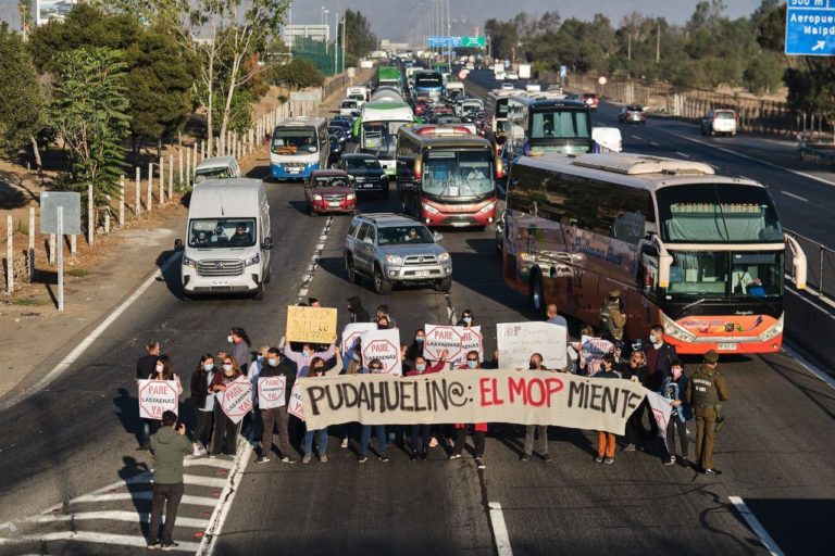 Pudahuel: Vecinos y vecinas protestan contra el MOP por inicio de obras de ampliación de Vespucio Norte