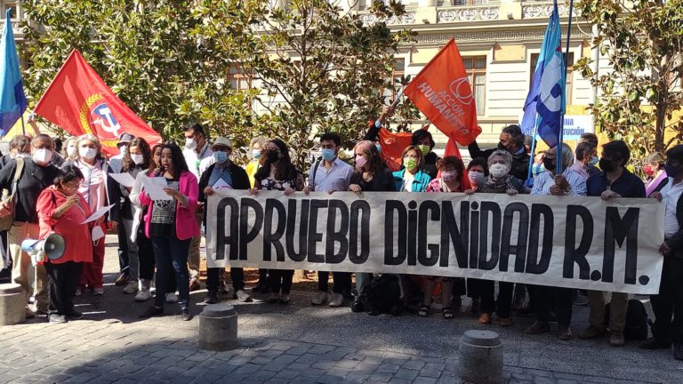 Se constituye Apruebo Dignidad de la RM y entregan apoyo a trabajo de la Convención
