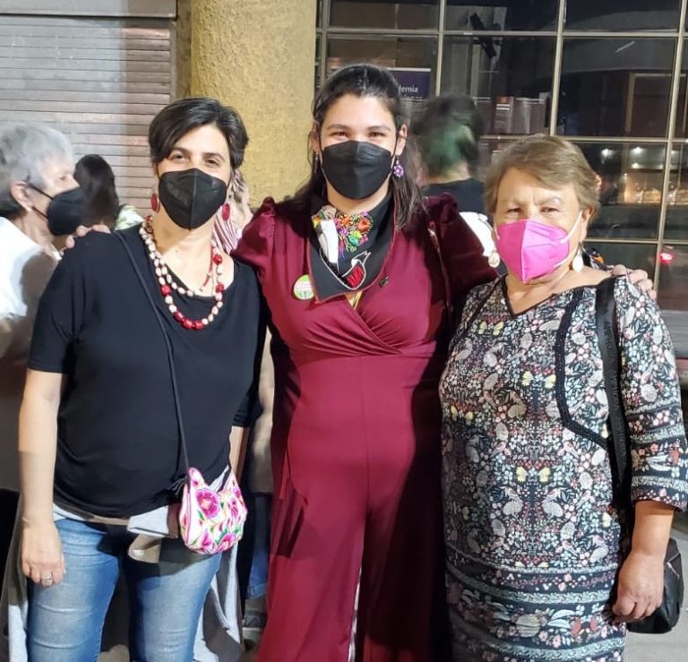 ¡En el marco del 8M! Claudia Pascual participó como Senadora (E) en primera movilización comunal feminista en San Miguel