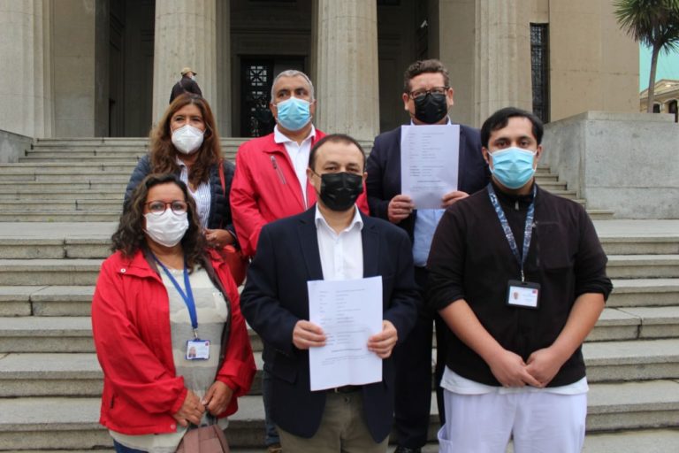 Presentan recurso de protección por el no pago de grado a auxiliares de Hospital Van Buren