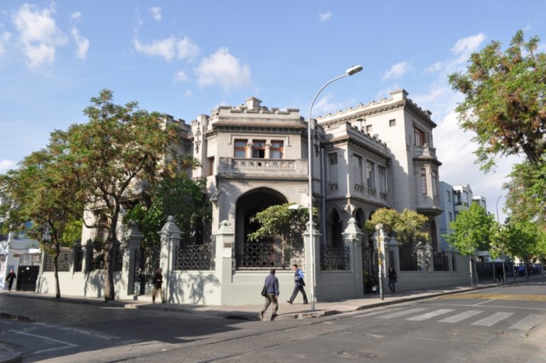 Corporación de promoción de Desarrollo Humano, Silvia Muñoz Accardi, realizará su ceremonia fundacional hoy lunes en La casa del Maestro