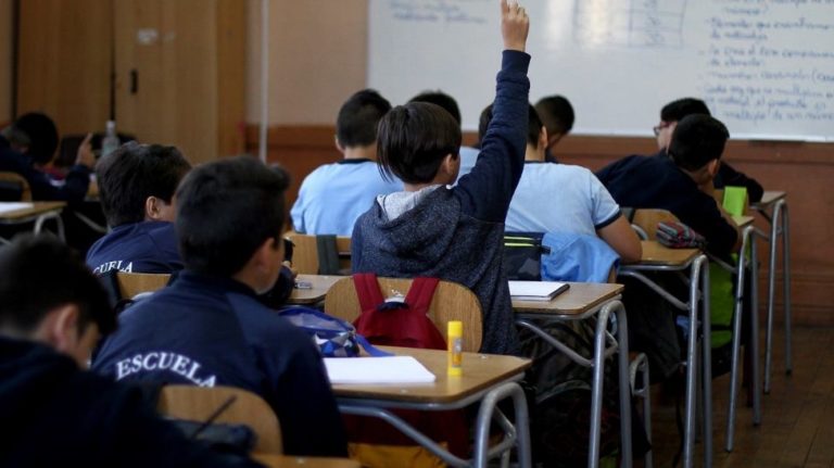 Experto en educación analiza el Sistema de Admisión Escolar: “No ha logrado distribuir equitativamente a los estudiantes más vulnerables”