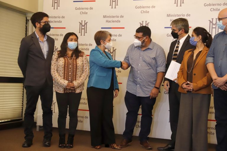 Gobierno y la CUT llegan a importantes acuerdos sobre salario mínimo y medidas para enfrentar las alzas