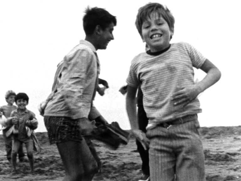 Con funciones presenciales, se conmemora el medio siglo de “Un Verano Feliz”