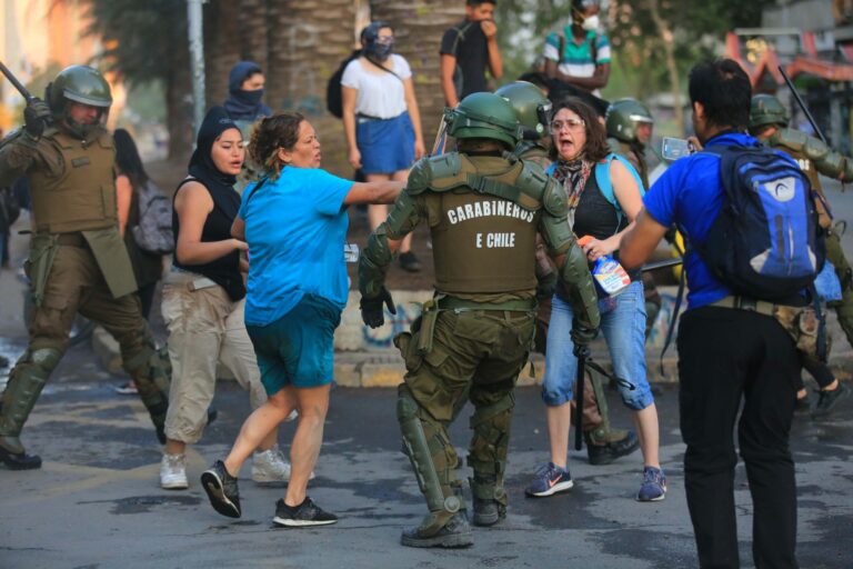 Colegio de Psicólogos interpela al INDH por no presentar querella por delitos de lesa humanidad
