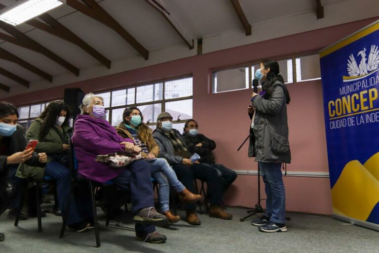 María Elisa Quinteros y Álvaro Ortiz dieron el vamos a encuentros informativos del borrador de nueva Constitución en la Concepción